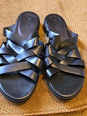 Ecco Black Woven Leather Slide Sandals